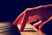 热刺主场压哨绝杀，夺得三分